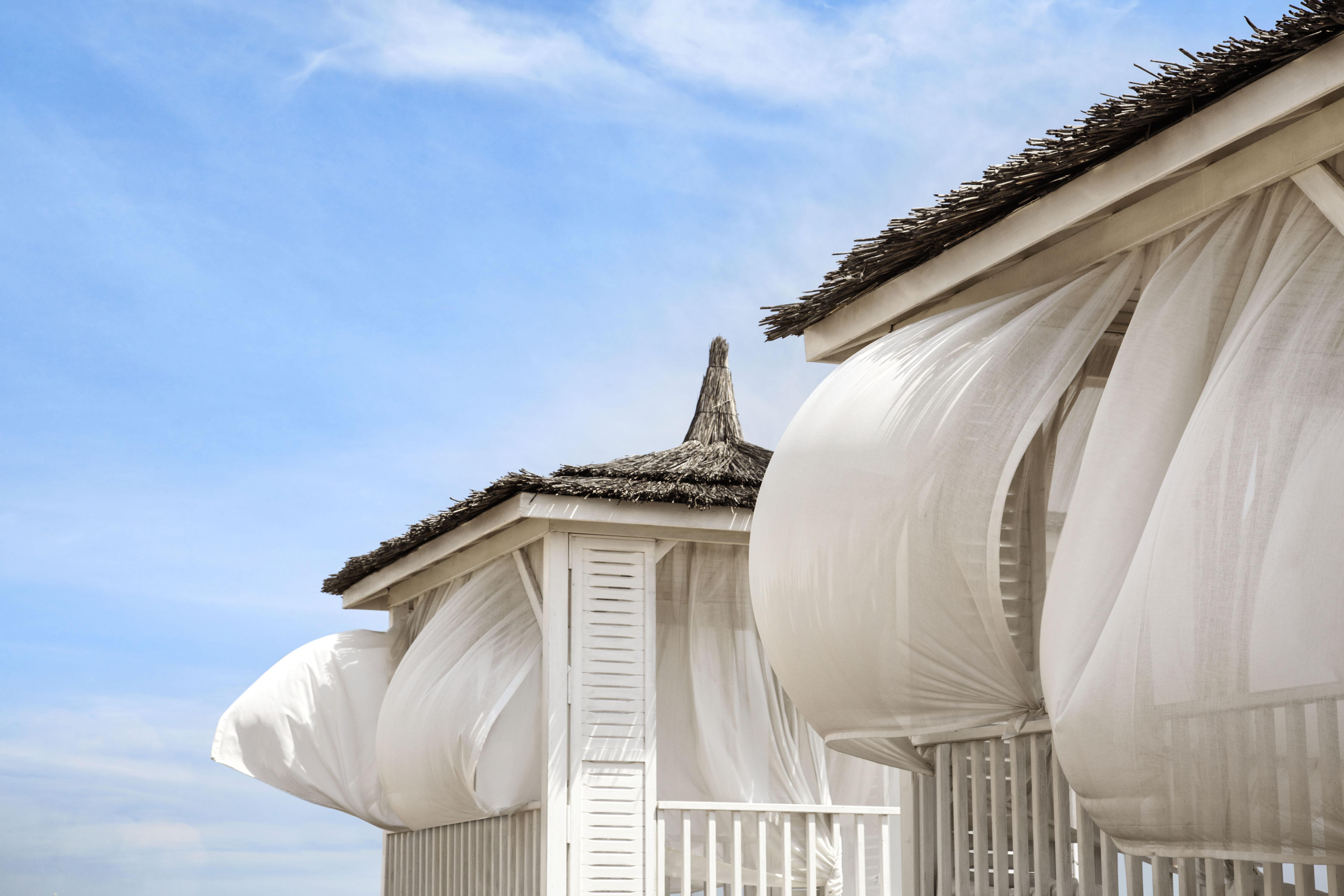 Lara Barut Collection Hotel Antalya Luaran gambar Cabanas at the beach