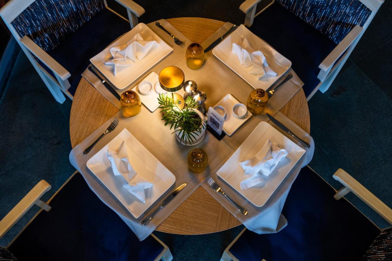 Lara Barut Collection Hotel Antalya Luaran gambar A table set for dinner